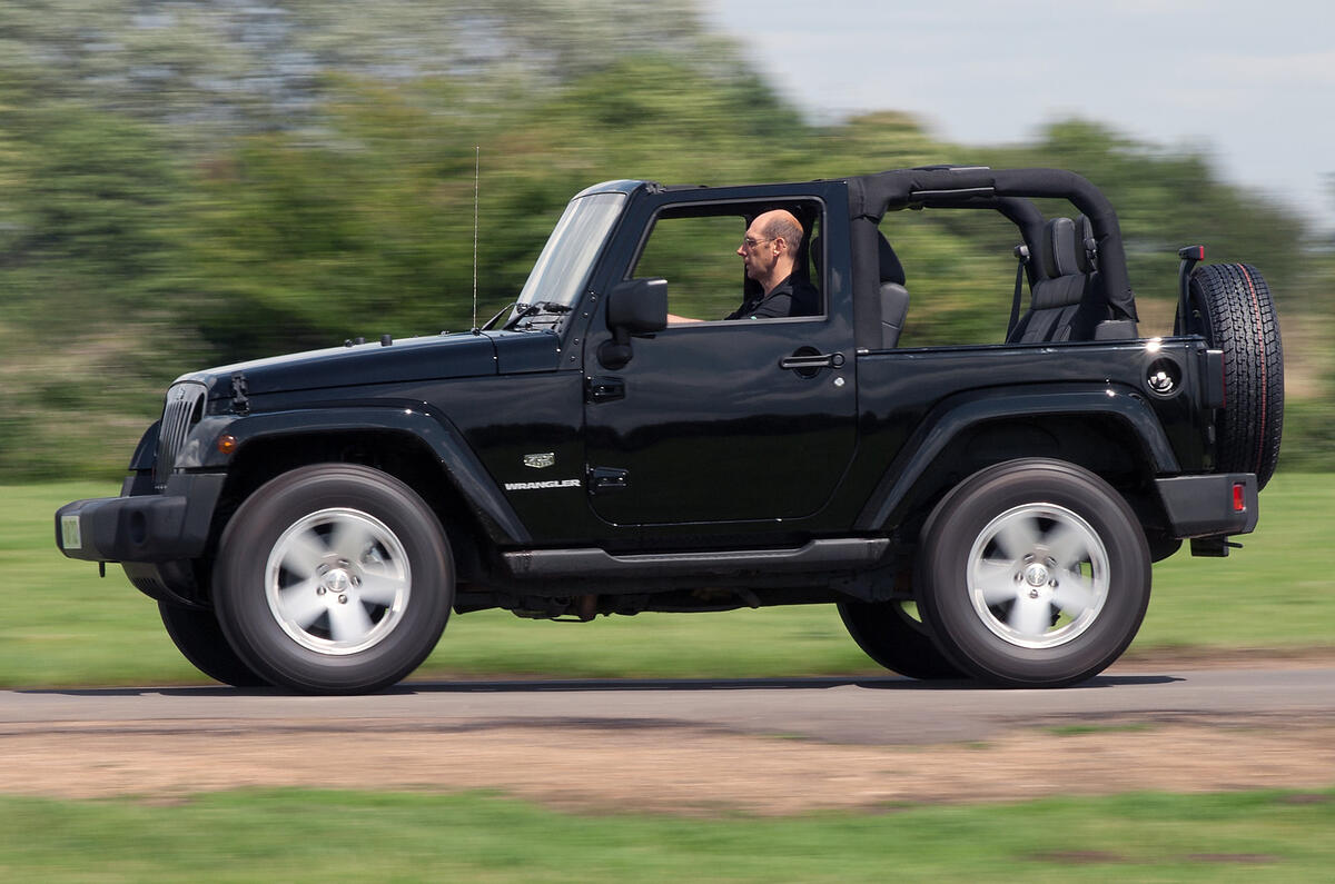 Jeep Wrangler 2011 2018 Interior Autocar