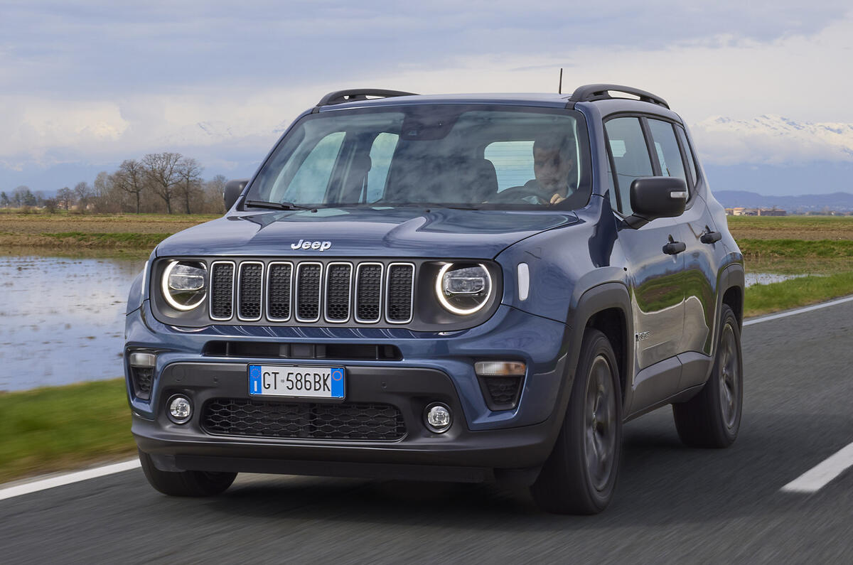 Jeep Renegade front driving