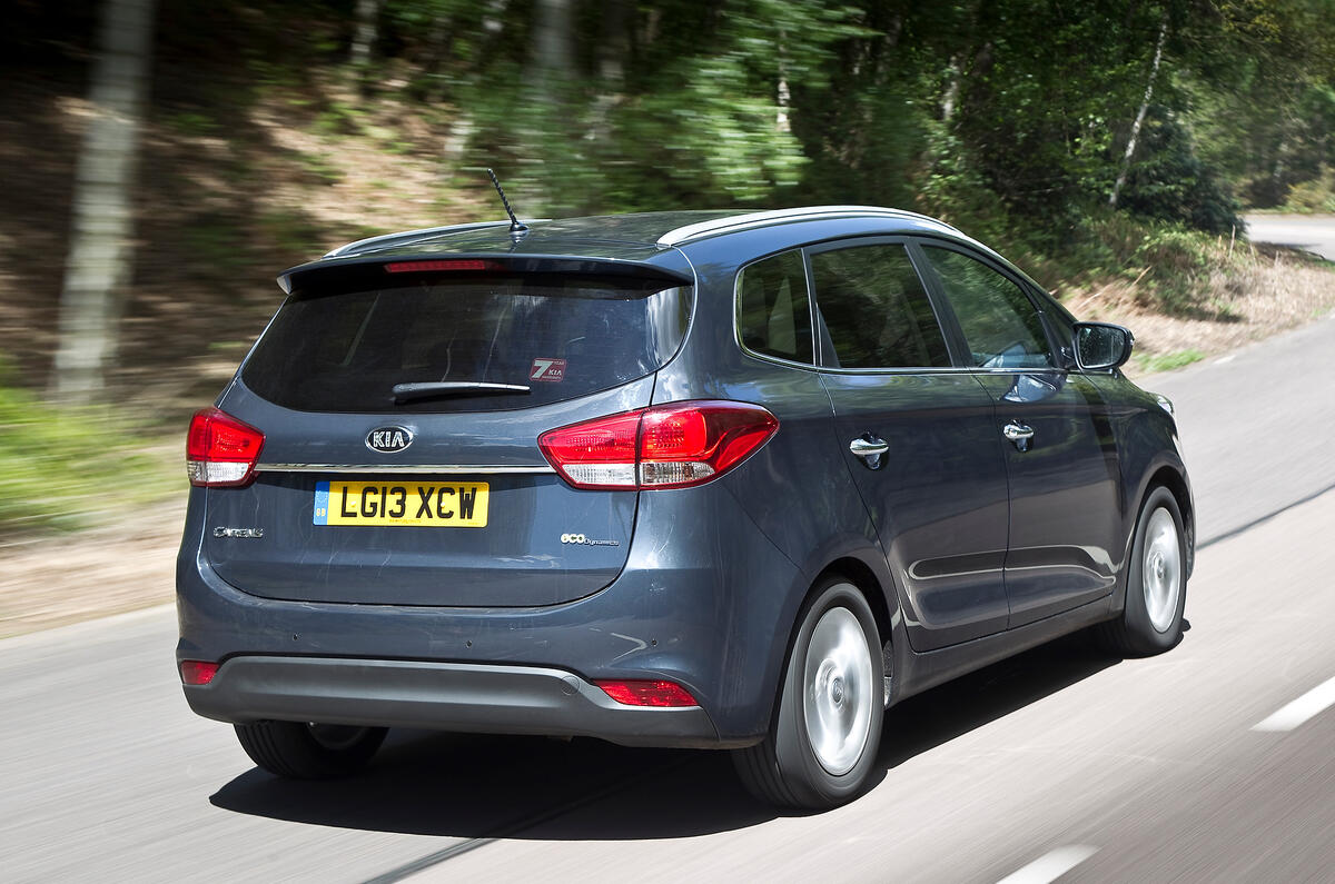 accessorypart ACE-2 Type Dakdrager Bagagedrager Compatibel met Kia Carens (RP) 2013-2019 Spoorstaven Grijs Aluminium Staven