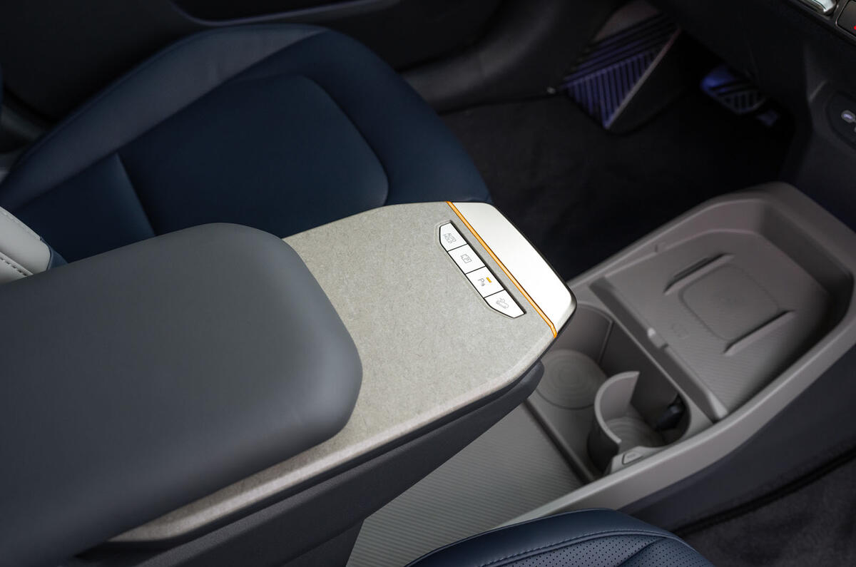 Kia EV3 avis 2024 17 console centrale