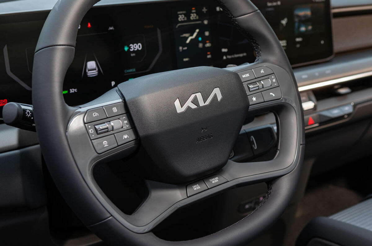 kia ev9 avis 2023 15 volant