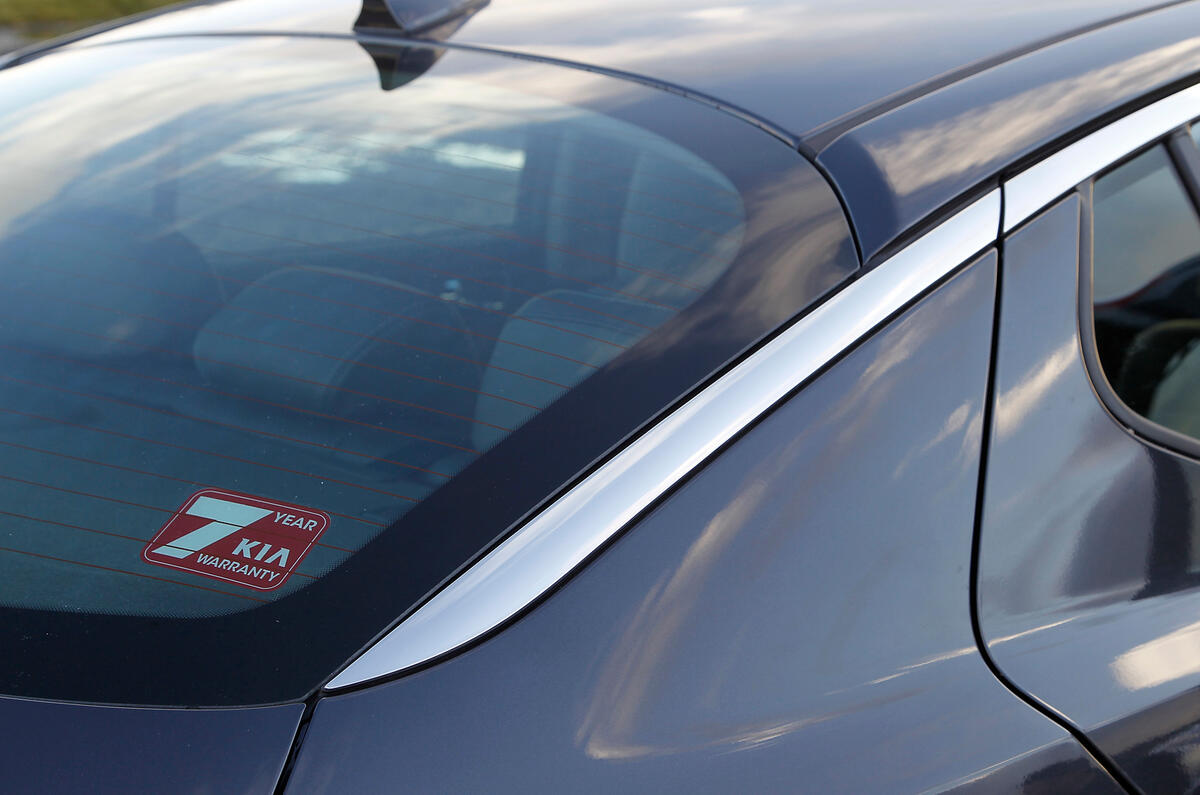 Kia Optima rear window
