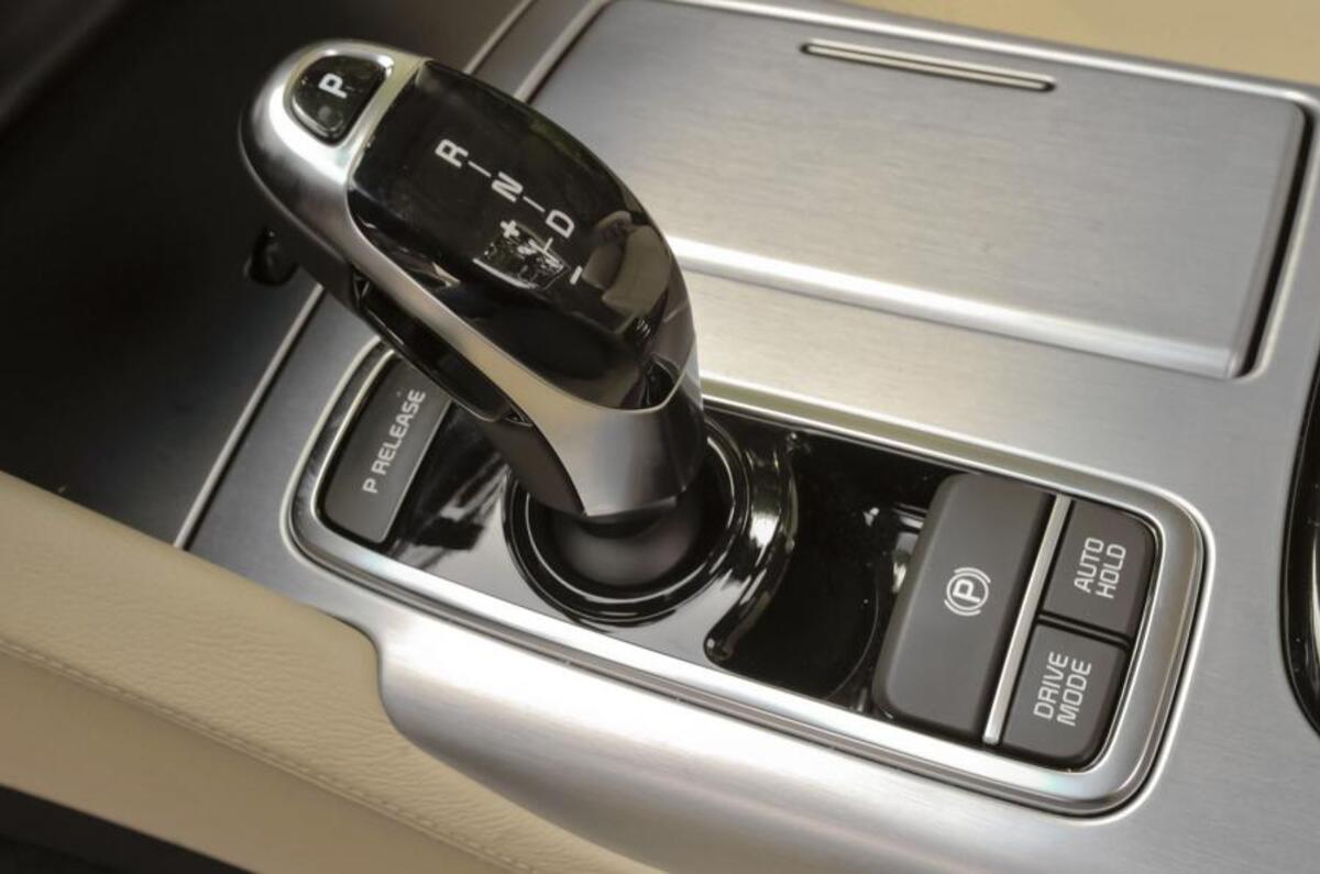 Kia Quoris Review 21 Autocar