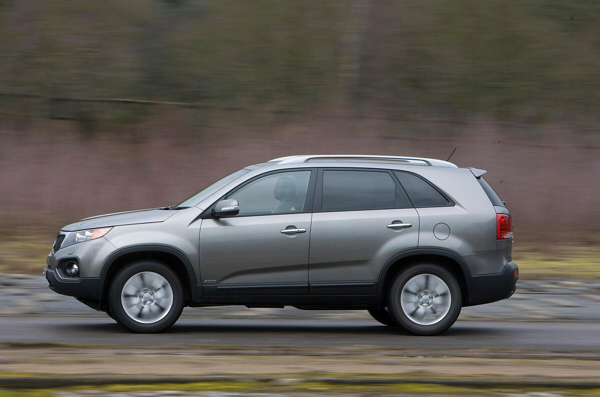 Kia sorento 2010 года