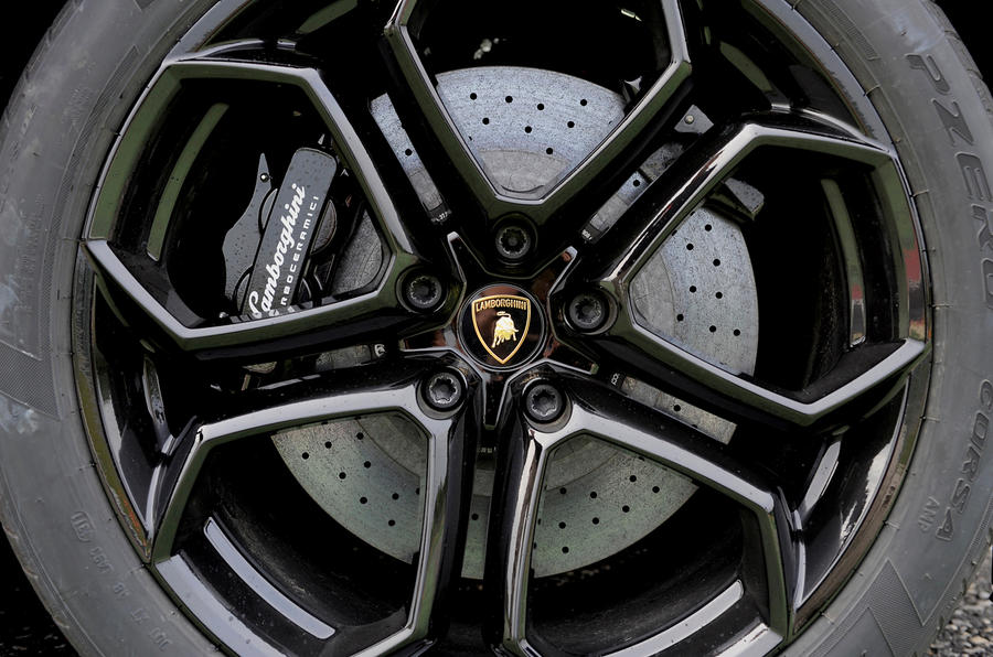 Lamborghini Aventador Review (2020) | Autocar