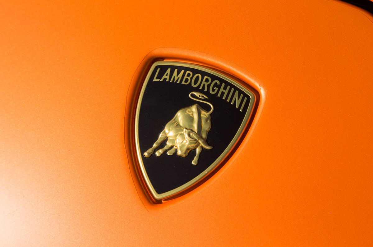 Lamborghini Huracán Performante badging