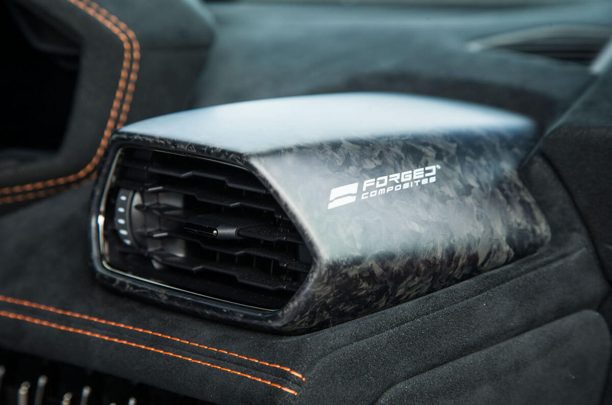 Lamborghini Huracán Performante carbonfibre interior trim