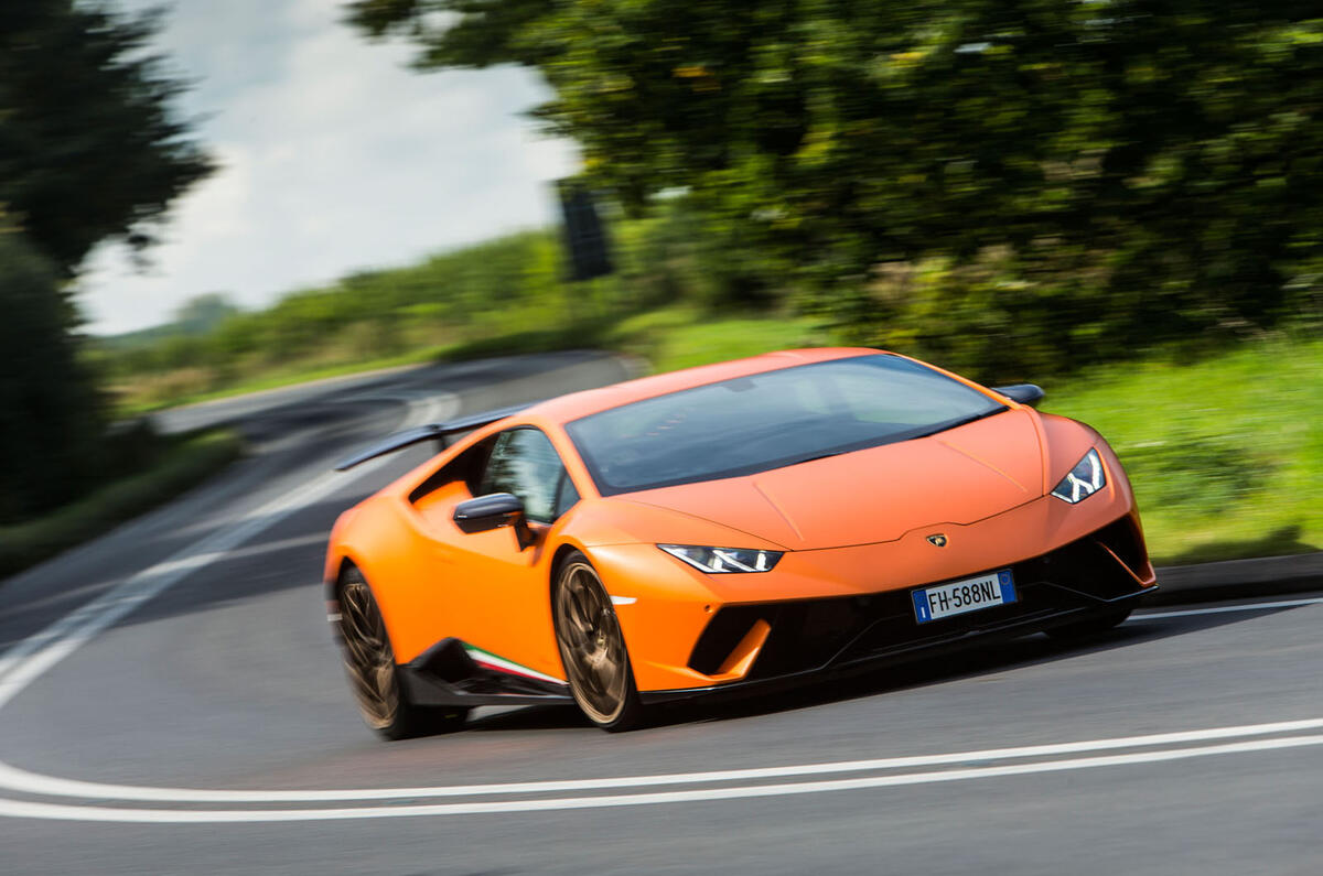 Lamborghini Huracán Performante cornering