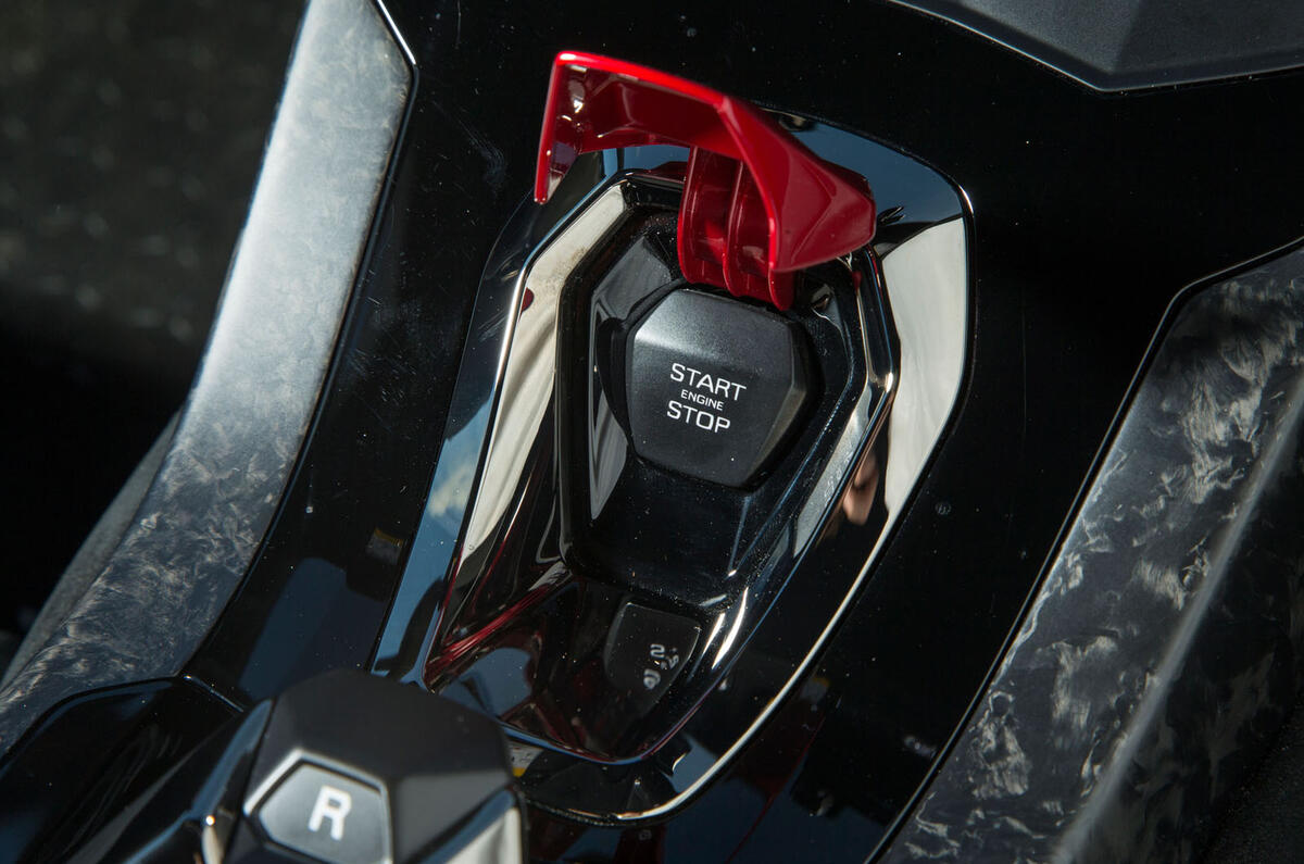 Lamborghini Huracán Performante ignition switch open