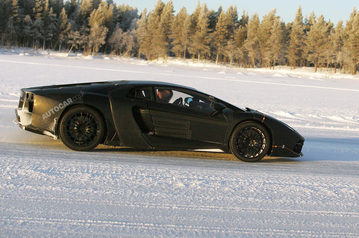 New Murcielago hypercar spied