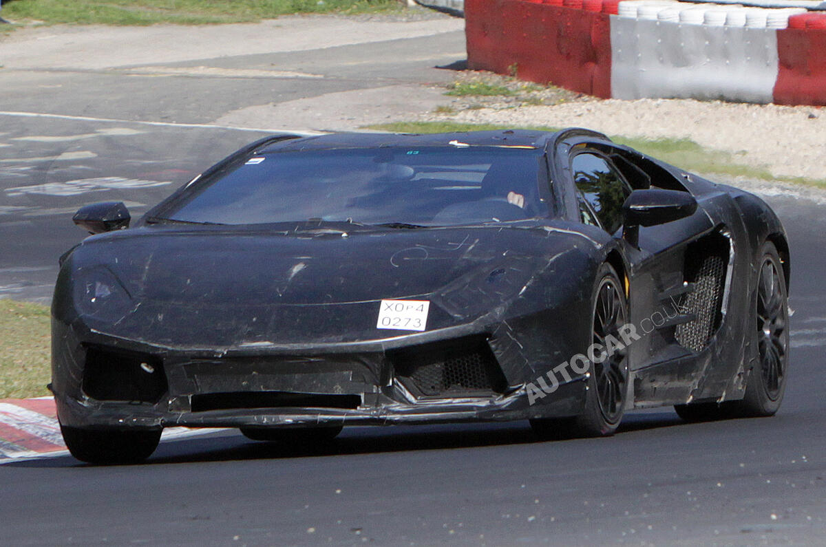 Lambo shows new Murciélago