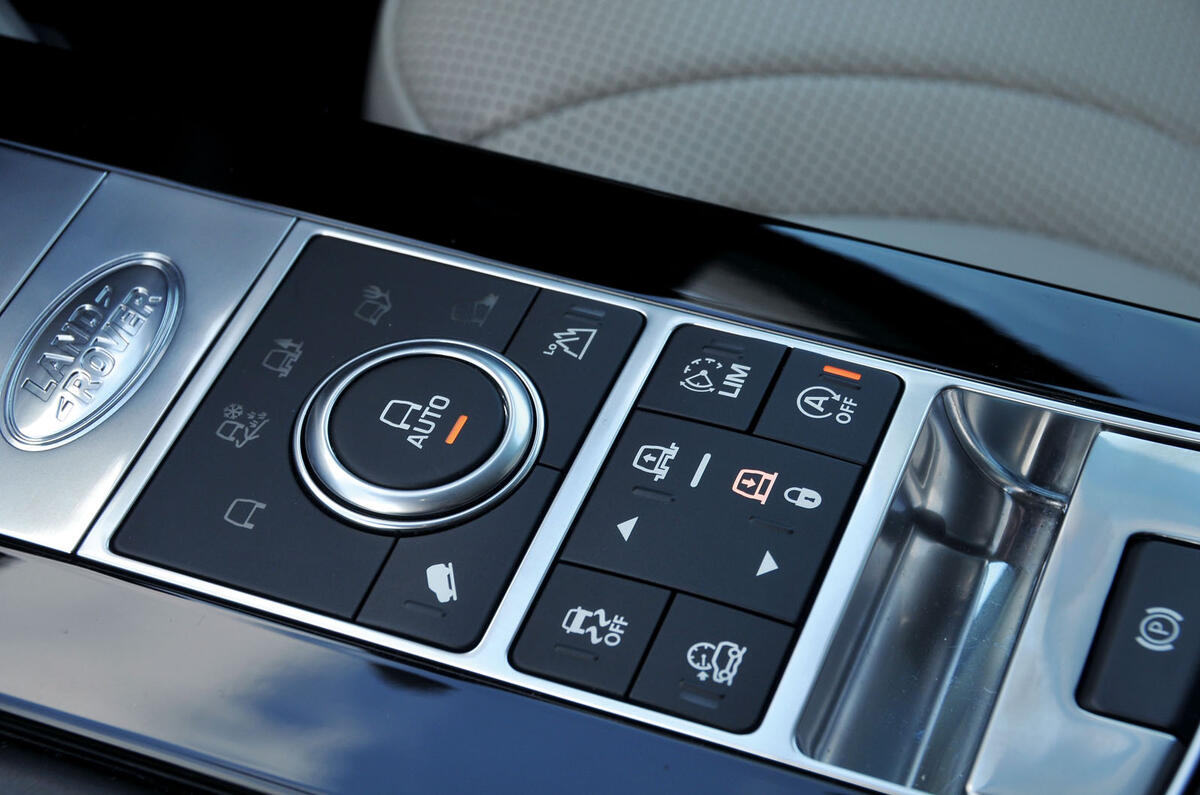 Land Rover Discovery terrain controls