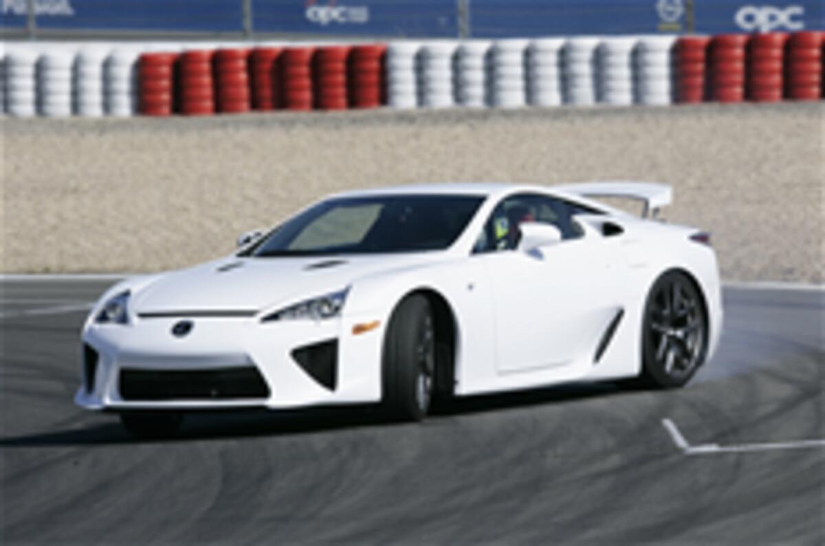 Lexus LFA on video