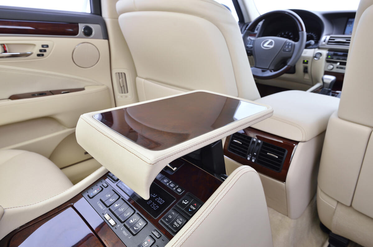 Lexus Ls 2007 2017 Interior Autocar