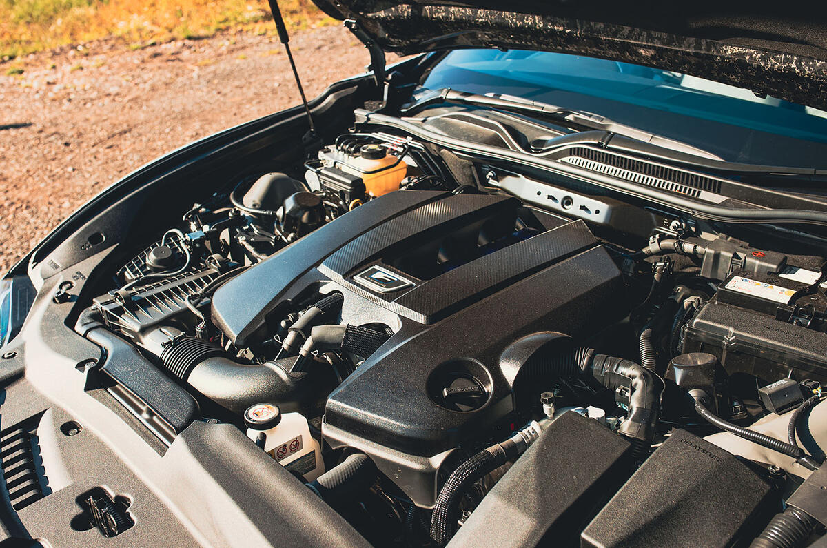 Lexus RCF Ultimate 2024 moteur 33