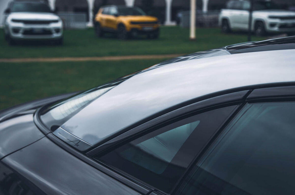 lucid air 2023 review 015 c pillar