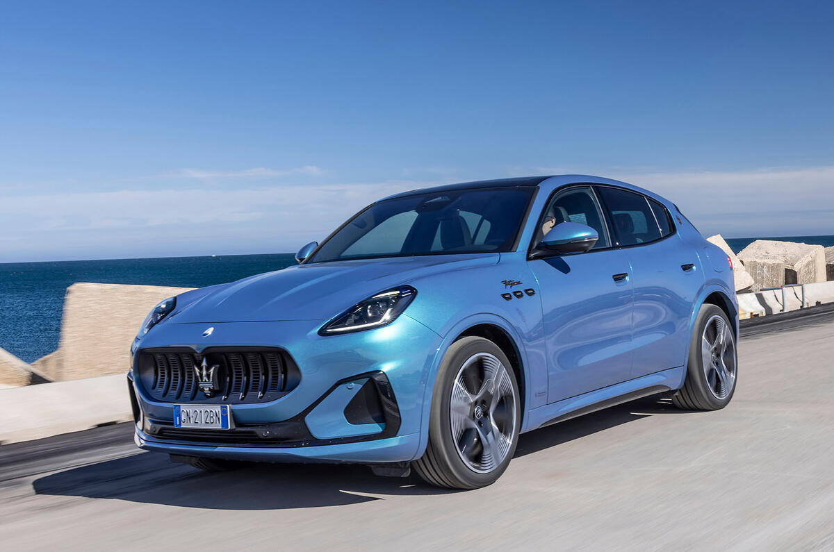 maserati grecale foglore review 2024 09 tracking front