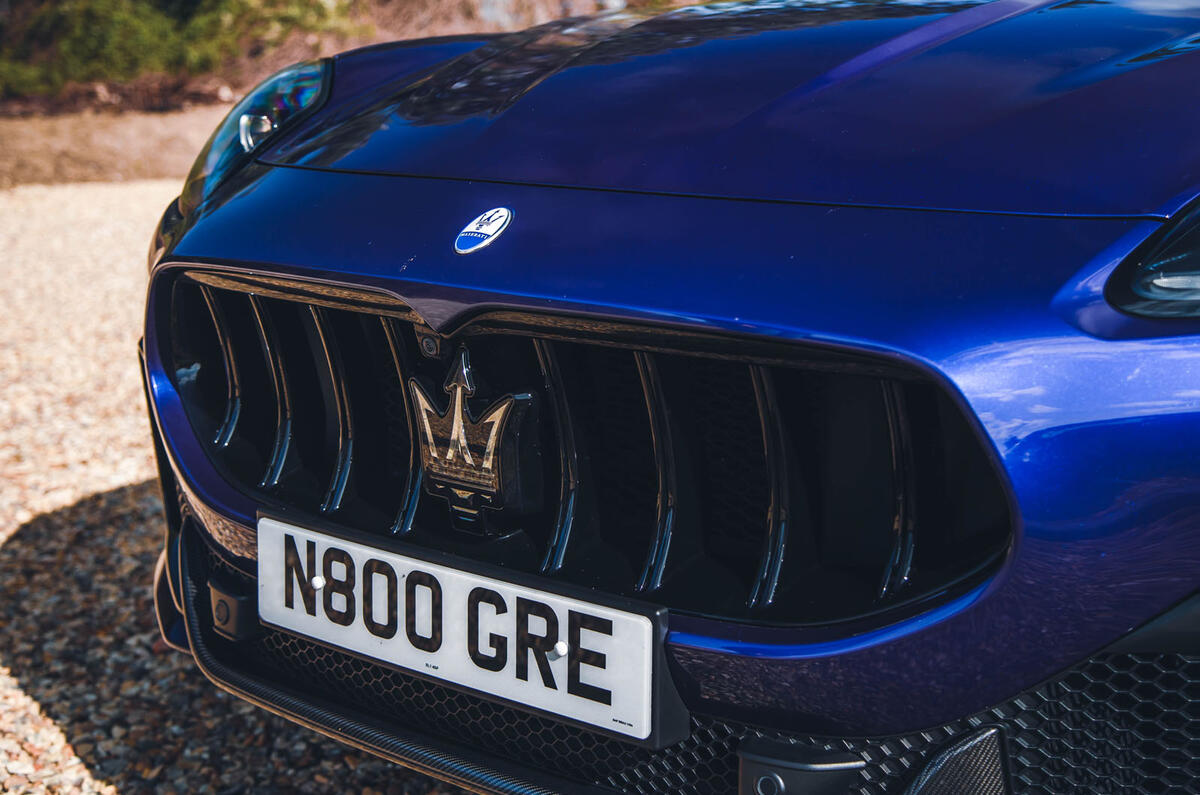 maserati grecale trofeo review 2023 004 grill