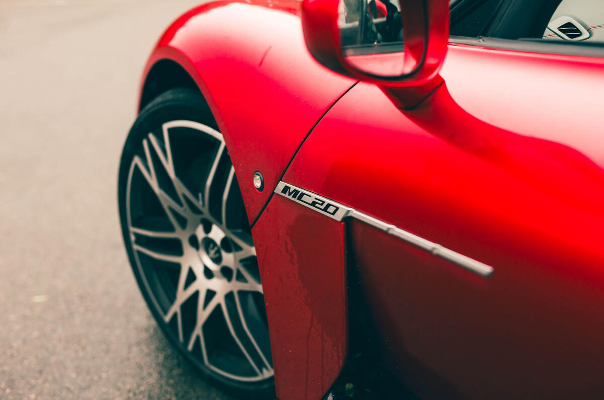 Maserati MC20 Celio avis 2024 06 badge