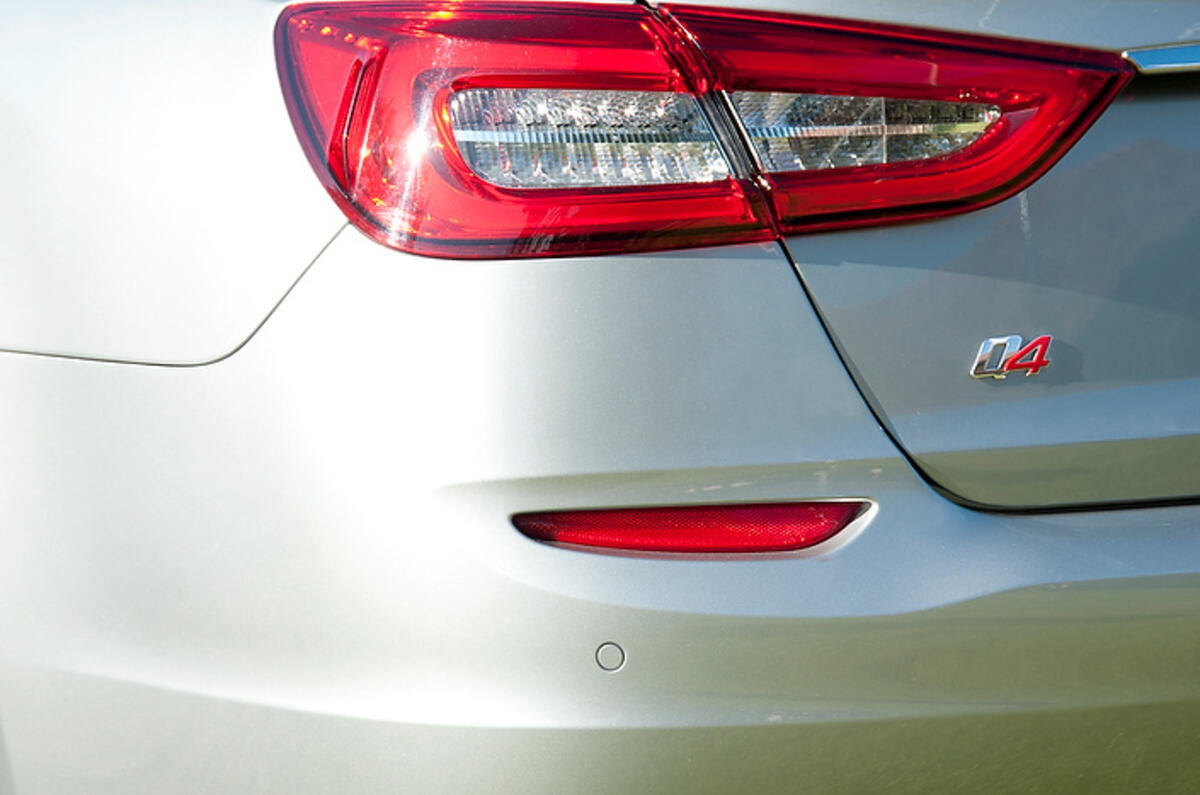 Maserati Quattroporte quad exhausts
