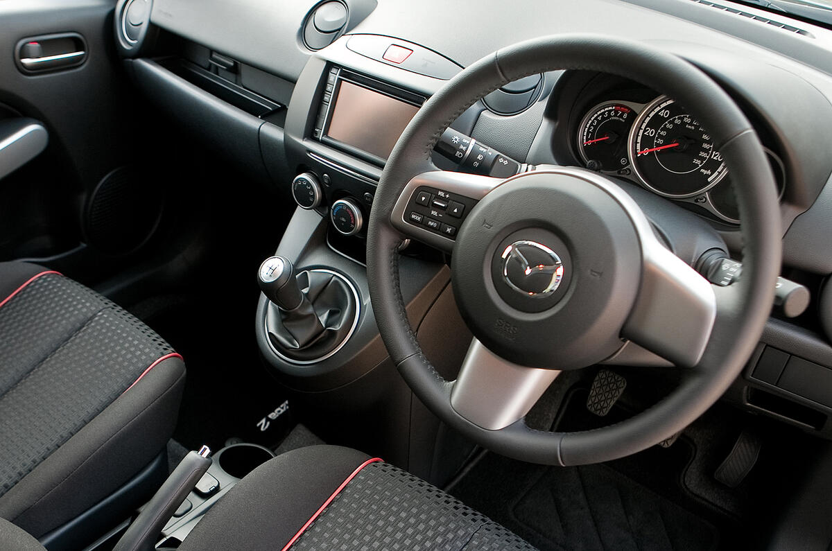 Mazda 2 venture edition Mazda 2 venture edition