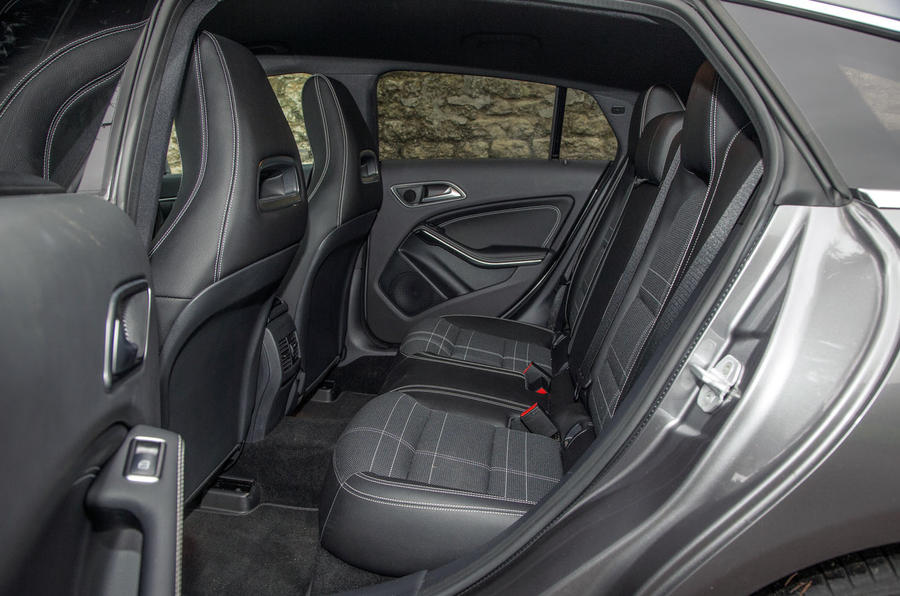 Mercedes Benz Cla Shooting Brake 2015 2019 Interior Autocar
