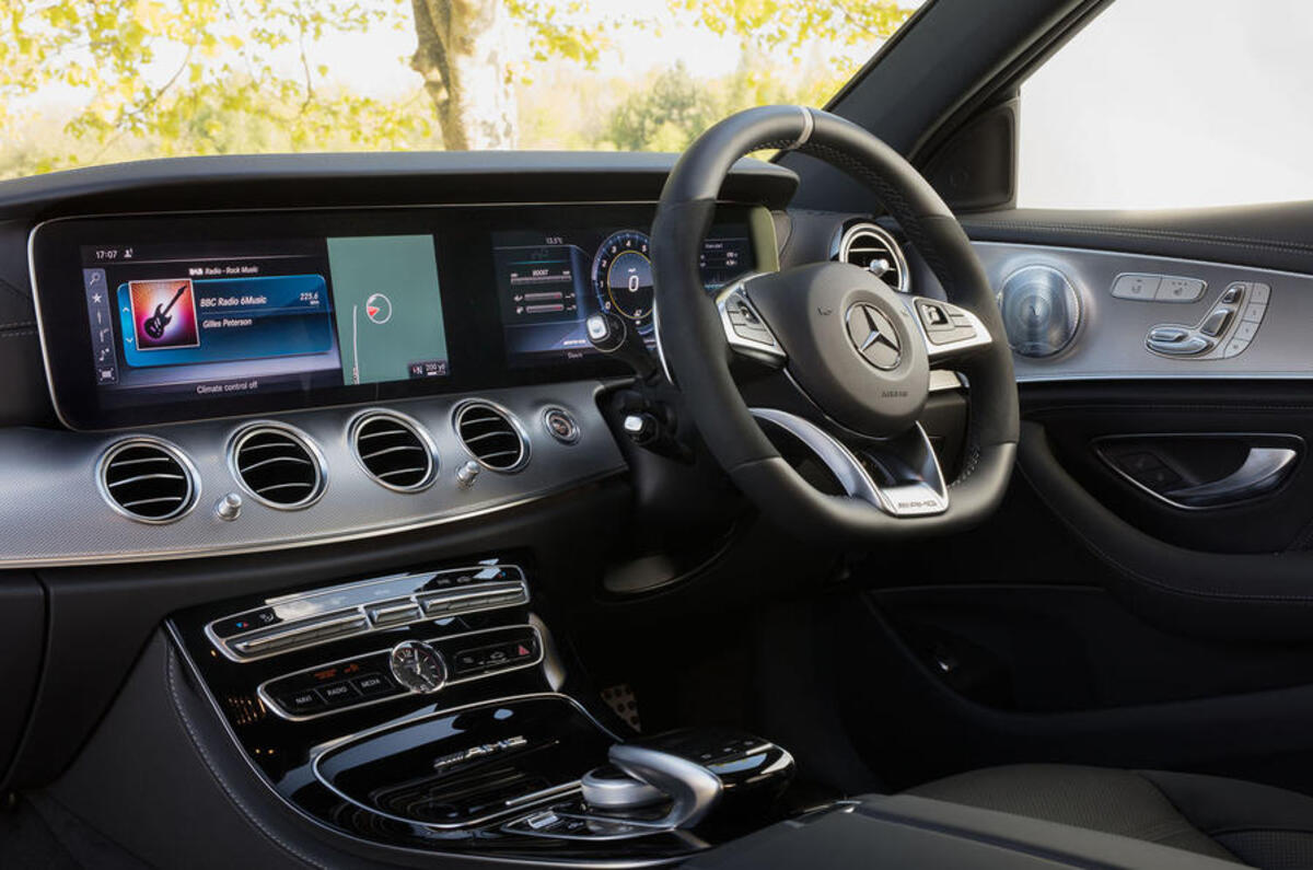 Mercedes-AMG E 63 centre console