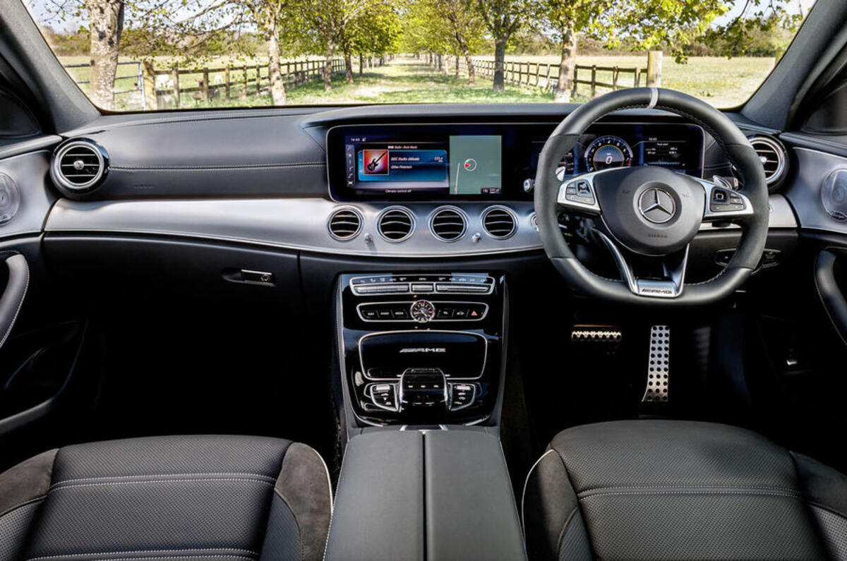 Mercedes-AMG E 63 dashboard