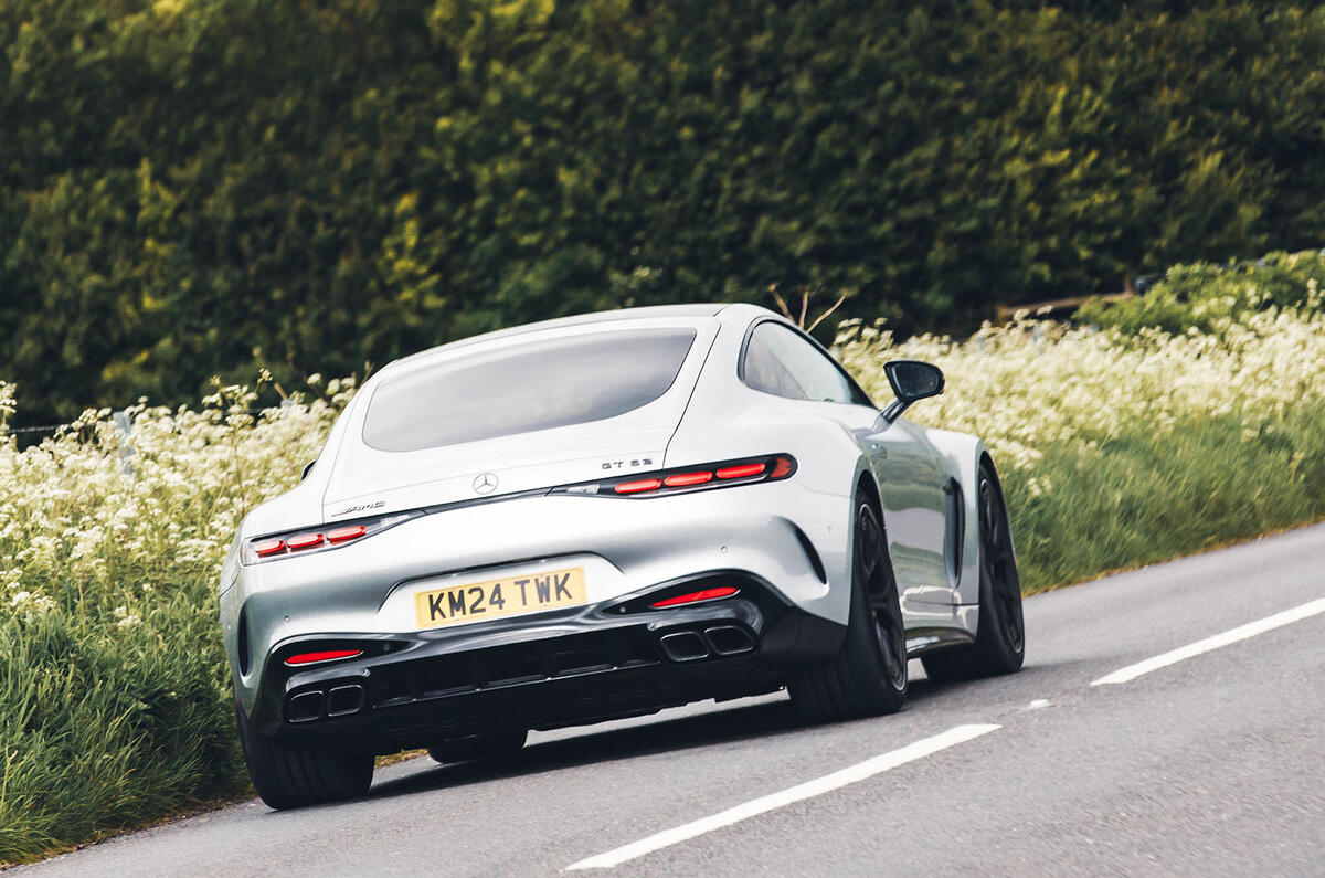 mercedes amg gt 63 coupe avis 2024 03 virage arrière