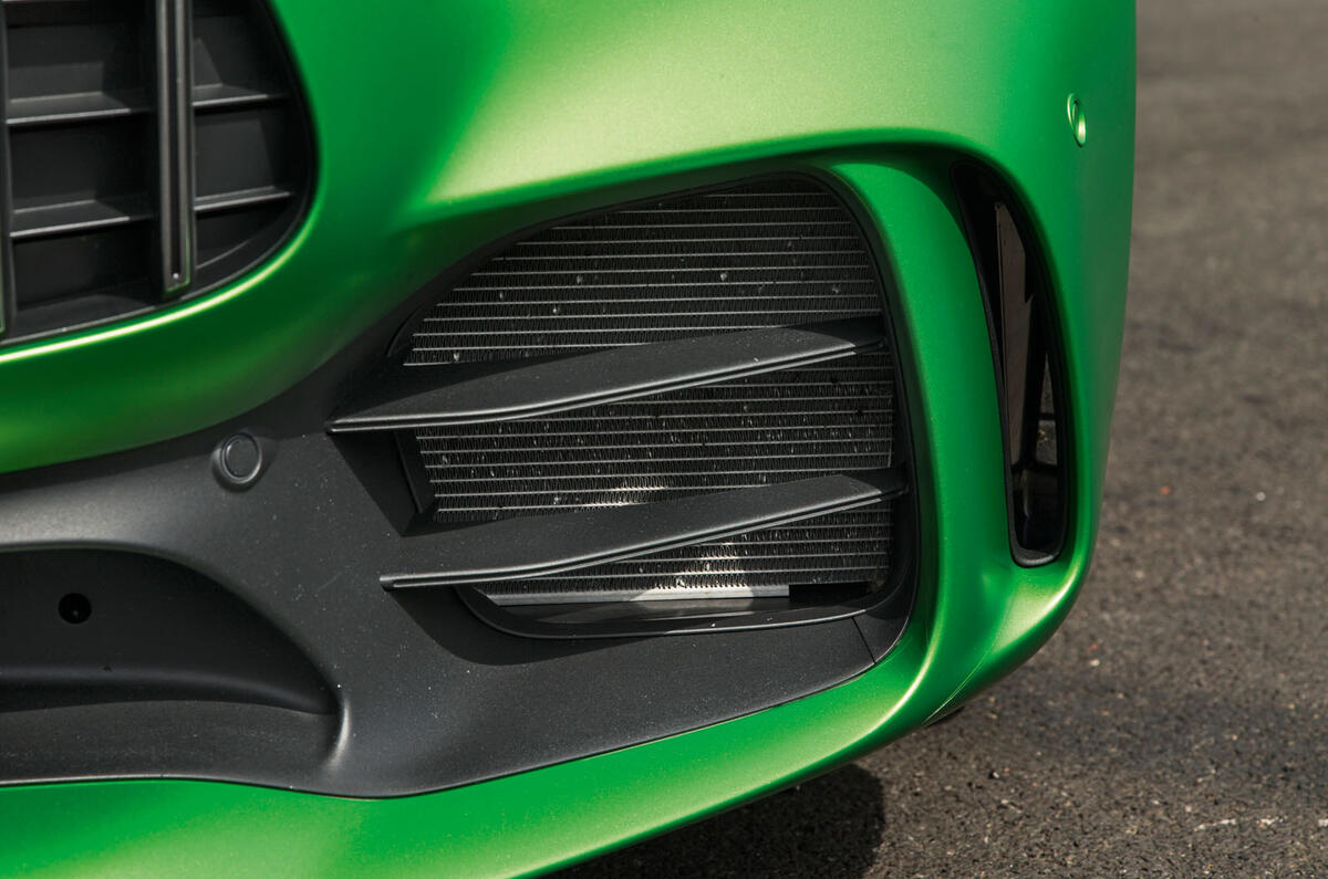 Mercedes-AMG GT R front air intake