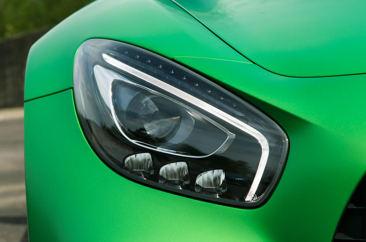 Mercedes-AMG GT R LED headlights