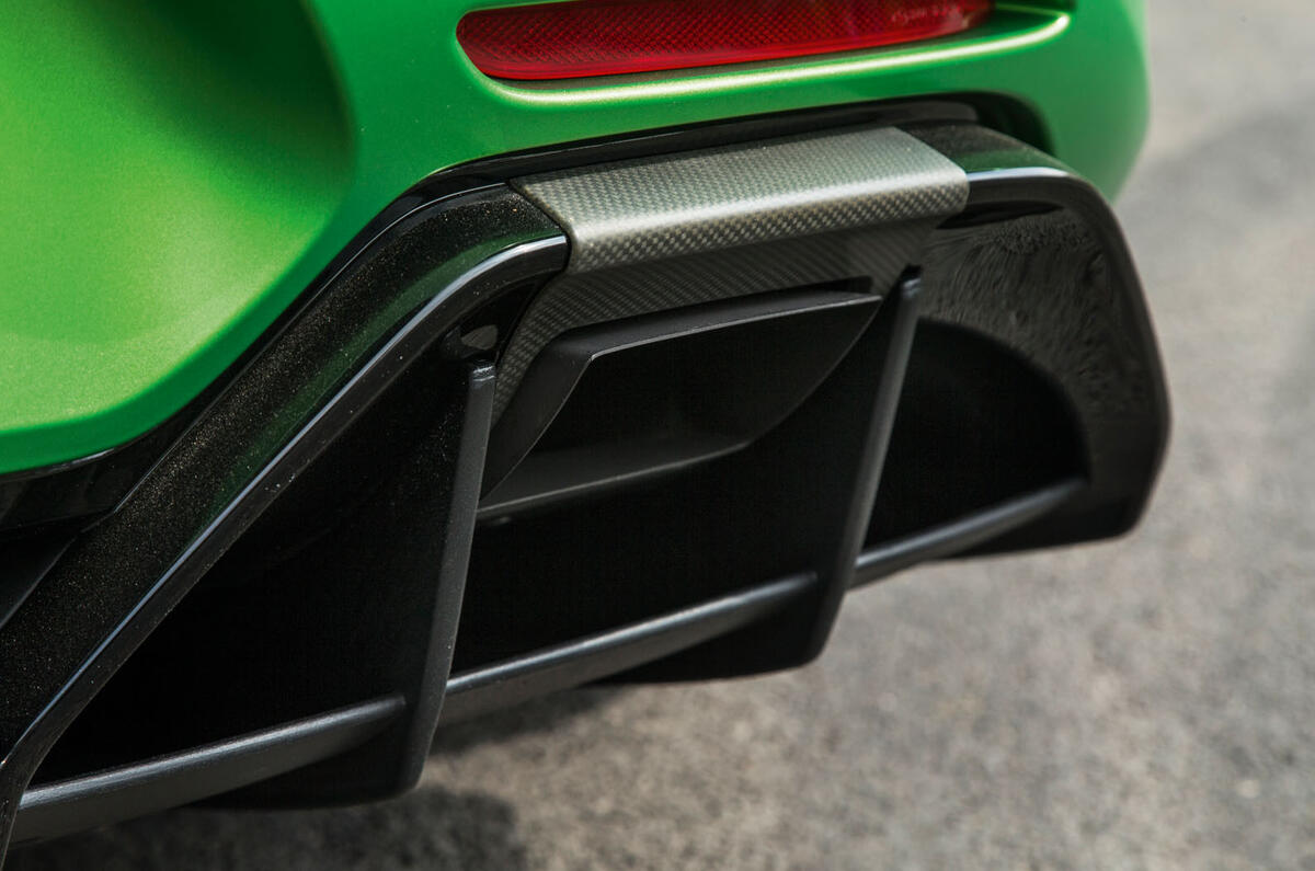 Mercedes-AMG GT R rear diffuser
