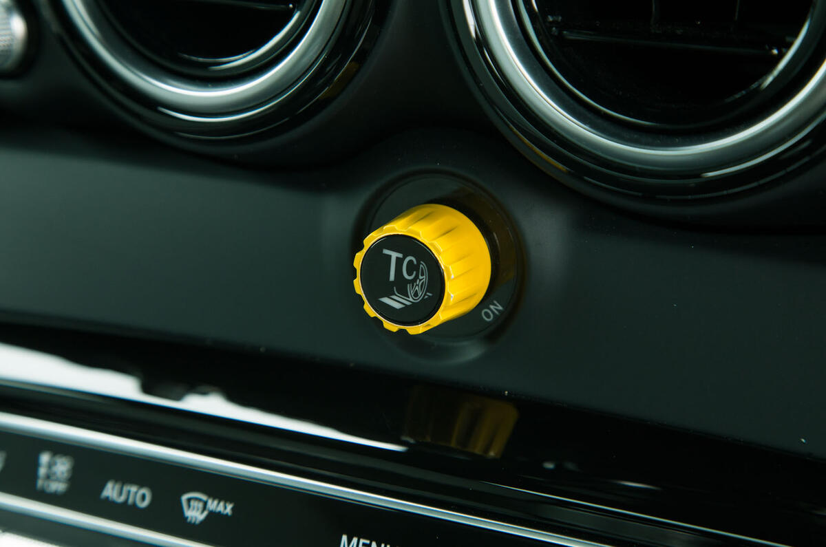 Mercedes-AMG GT R traction controller