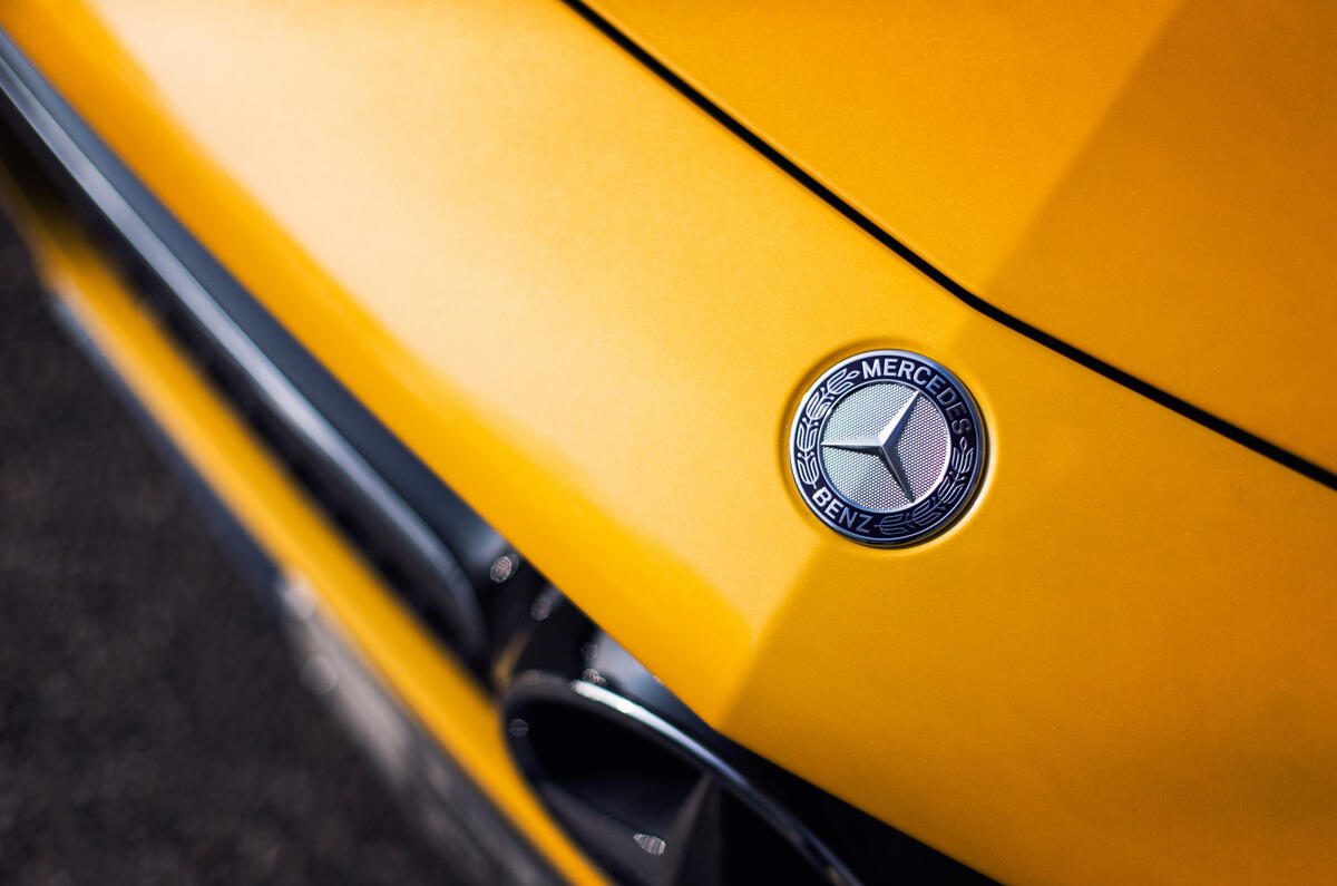 Mercedes-AMG GT S front badging