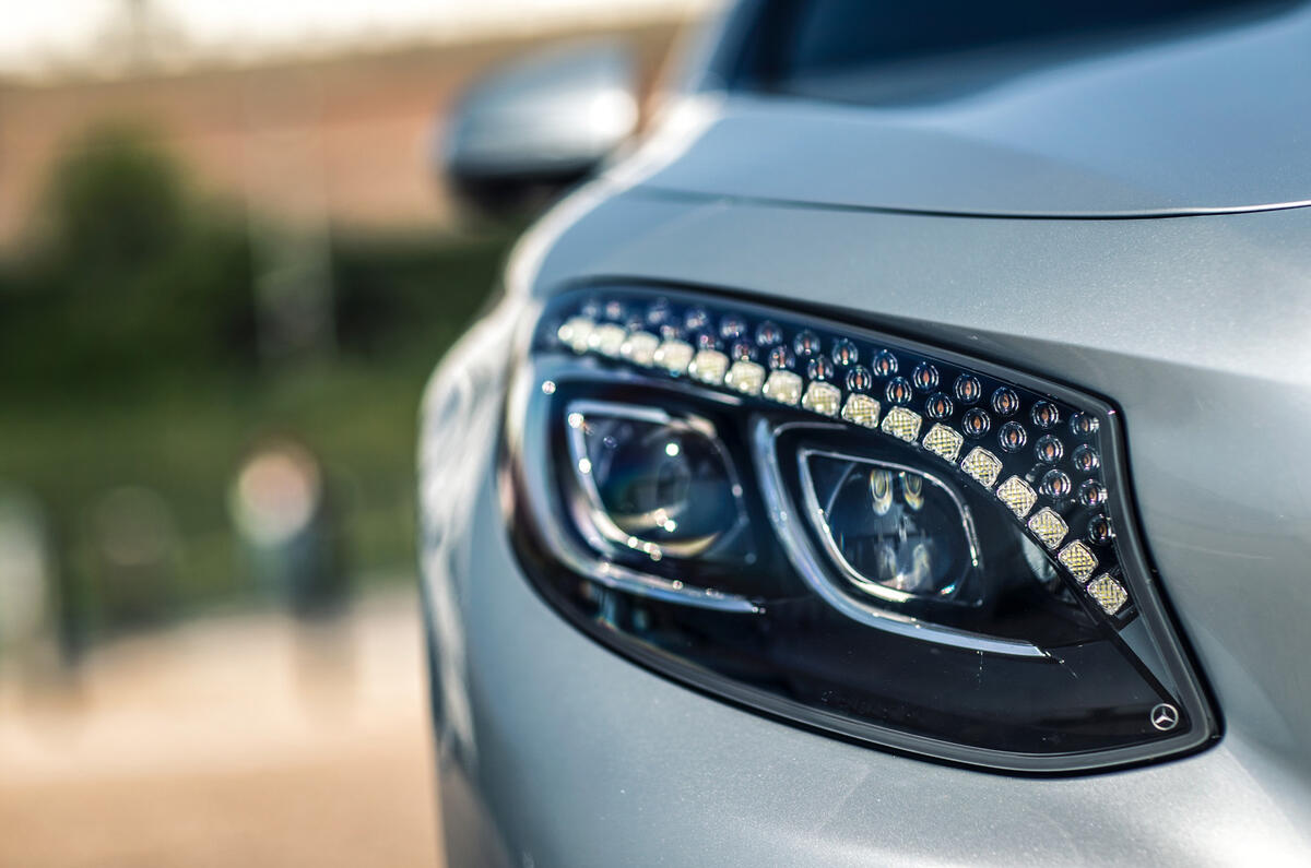 Mercedes-AMG S 63 Coupé LED headlights