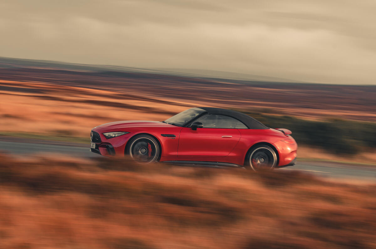 Mercedes-AMG-SL-55-4MATIC-côté