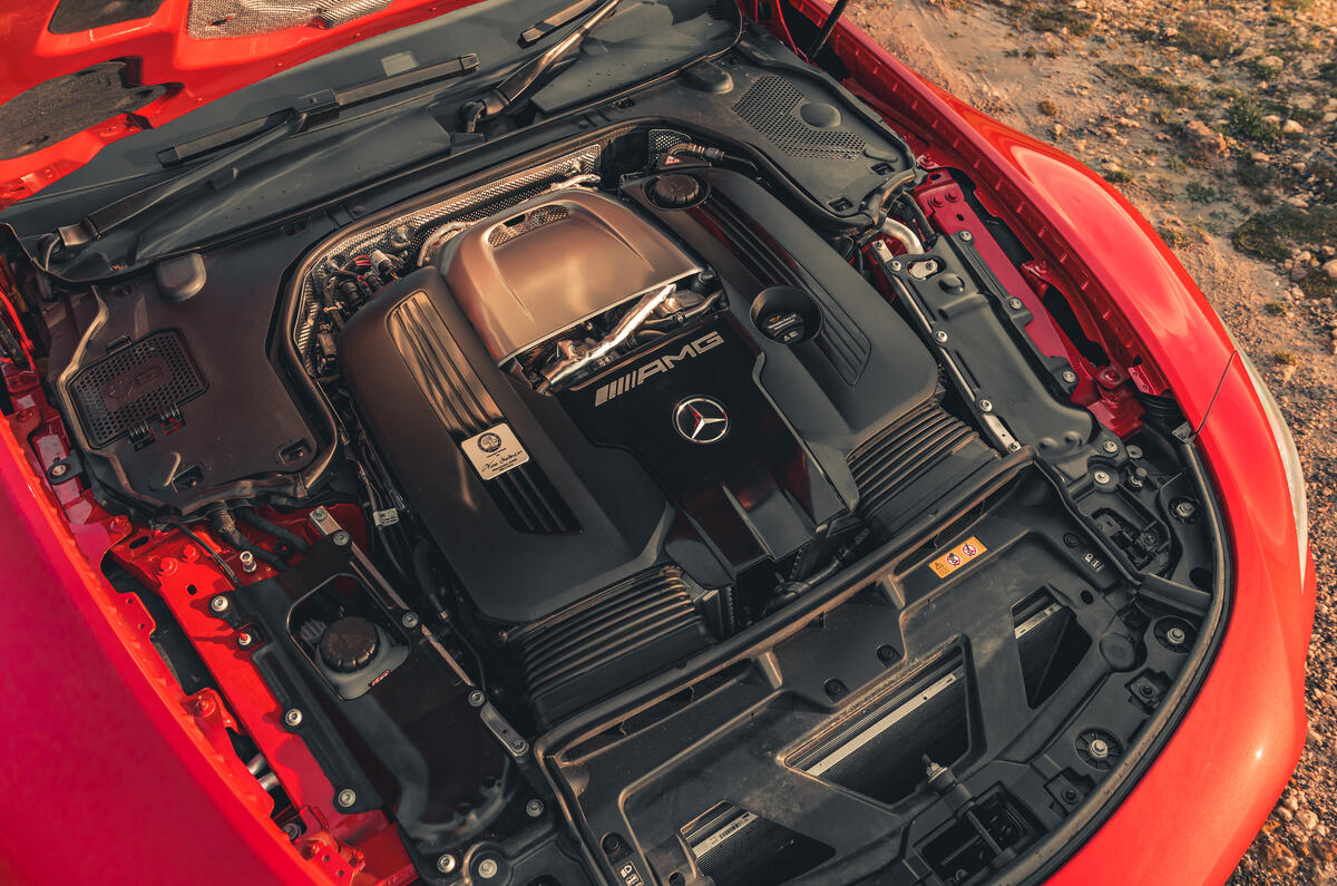 Mercedes-AMG-SL-55-4MATIC-moteur