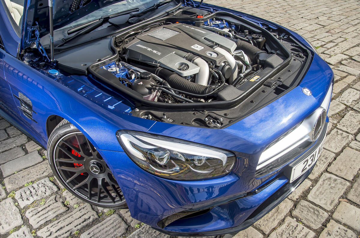 5.5-litre V8 Mercedes-AMG SL 63 engine