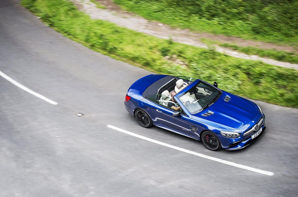 Mercedes-AMG SL 63 cornering