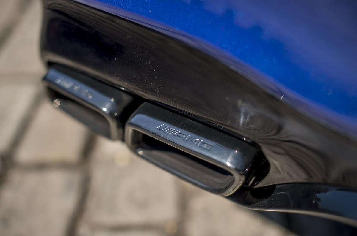 Mercedes-AMG SL63 quad exhaust