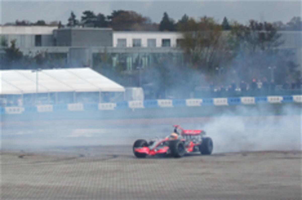 Mercedes hosts free F1 day