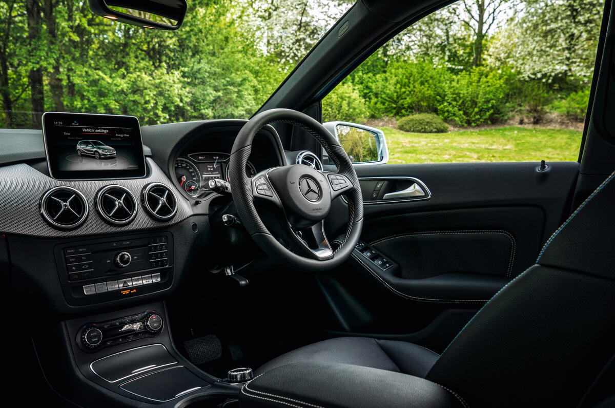 Mercedes Benz B Class 2012 2018 Interior Autocar