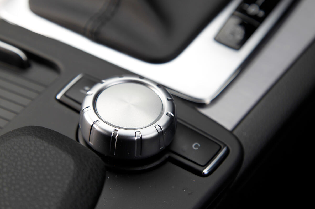 Mercedes-Benz C-Class Coupé infotainment controller