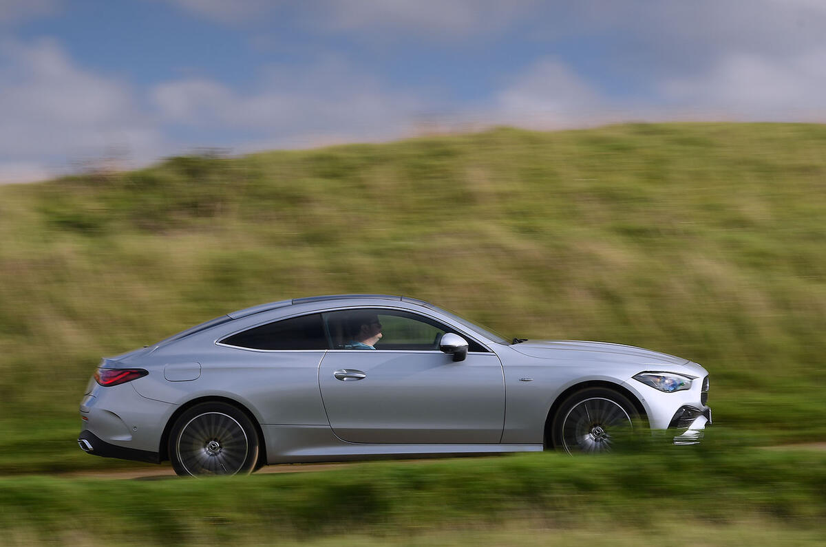 Mercedes Benz CLE 300e compte-rendu 2024 02 panoramique latéral
