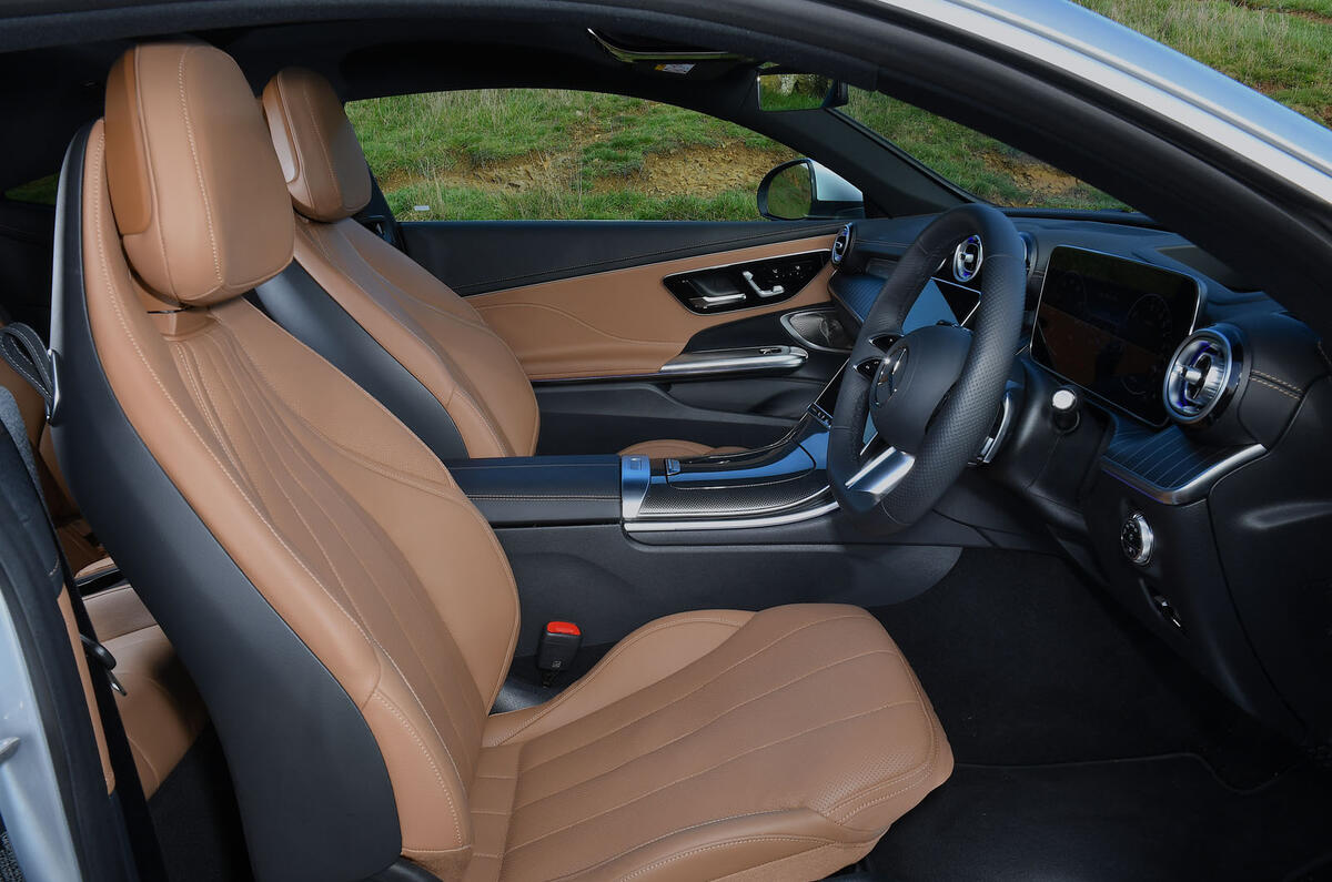 Mercedes Benz CLE 300e avis 2024 09 sièges avant