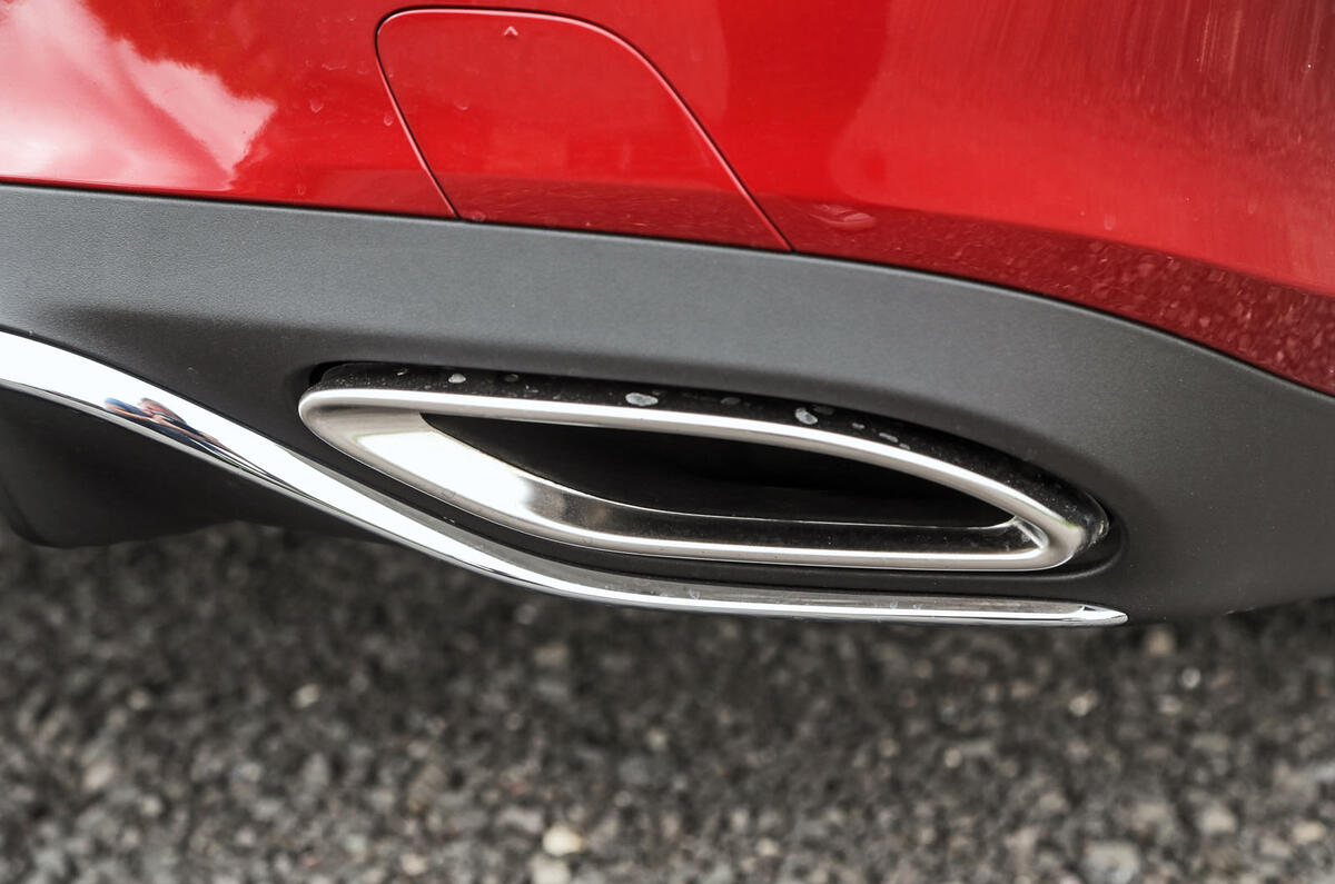 Mercedes-Benz E-Class Coupé exhaust system