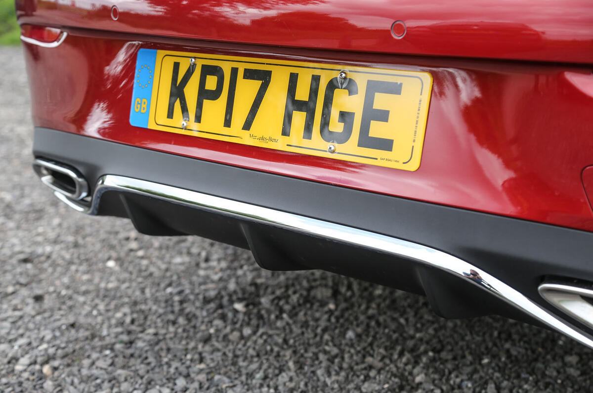 Mercedes-Benz E-Class Coupé rear splitter