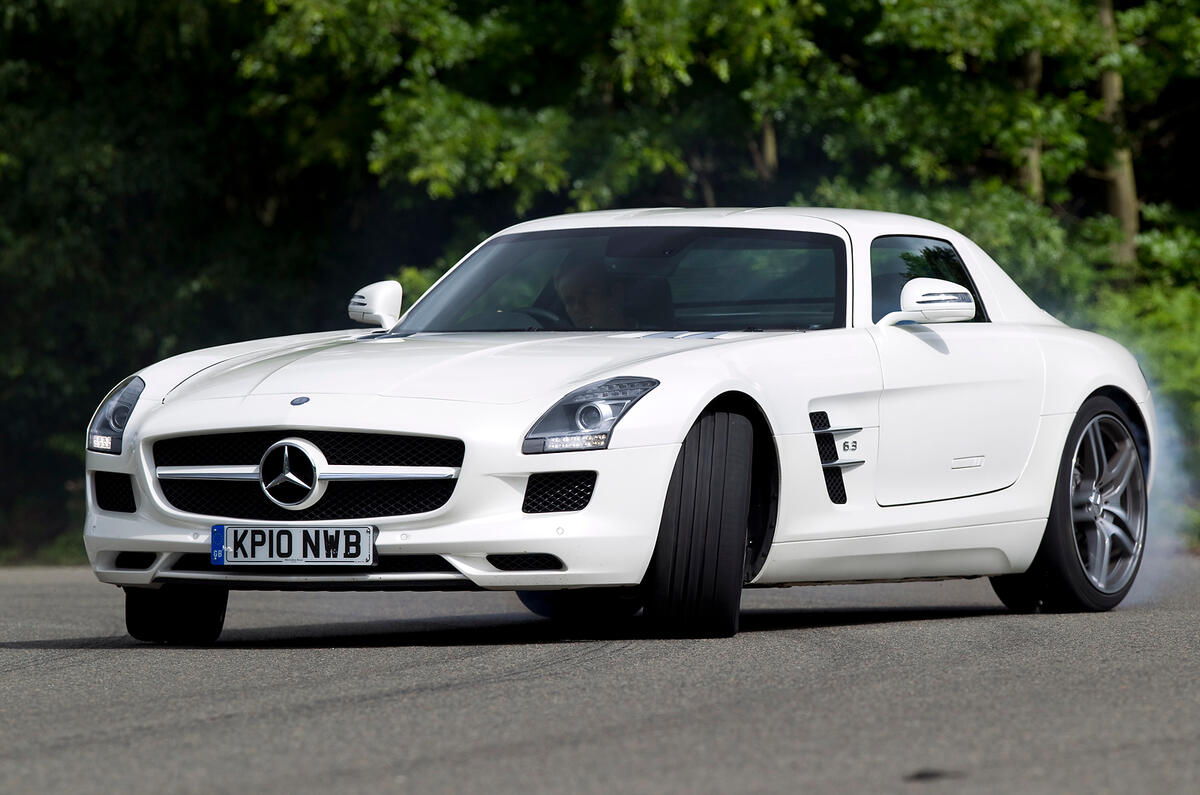 Mercedes-AMG SLS cornering