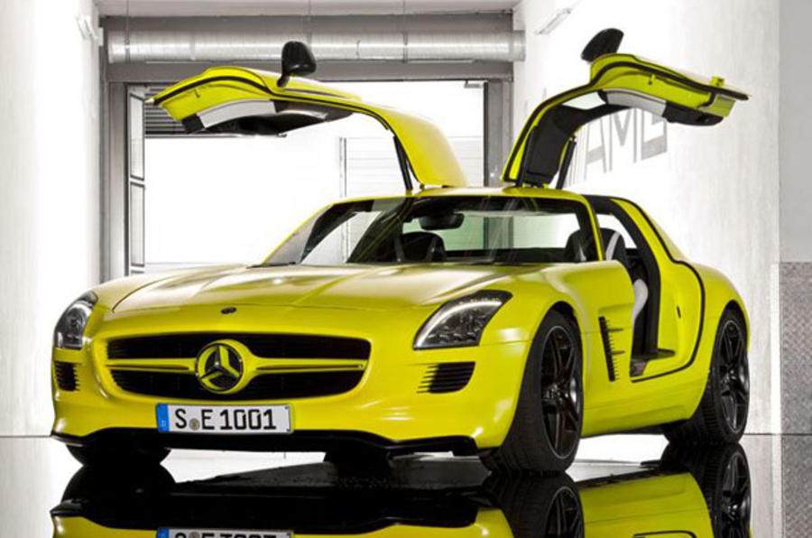 Mercedes SLS E-cell leaks out
