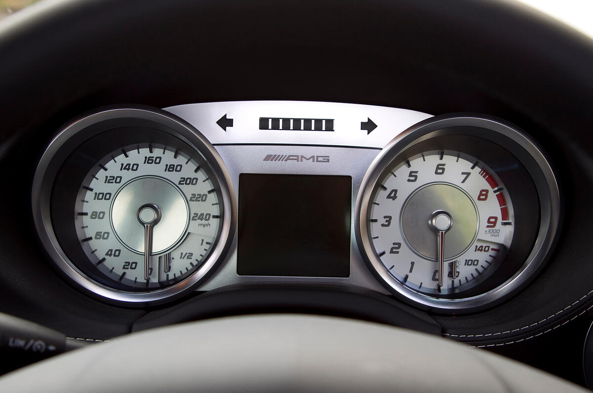 Mercedes-AMG SLS instrument cluster